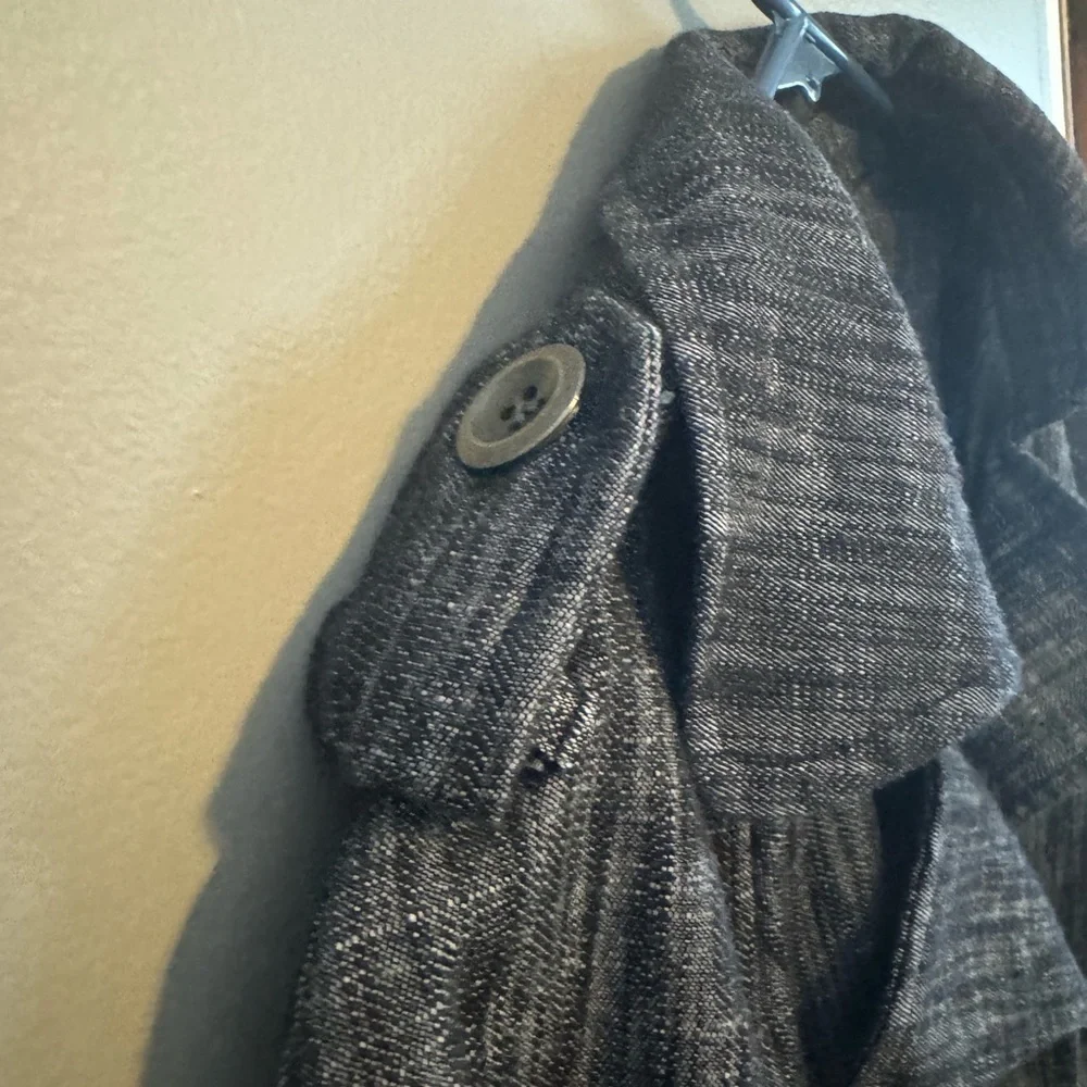 Women's Jacket - Picture 2 of 4